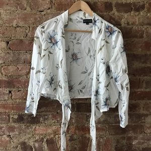 TIE SUMMER SEMI CROP TOP